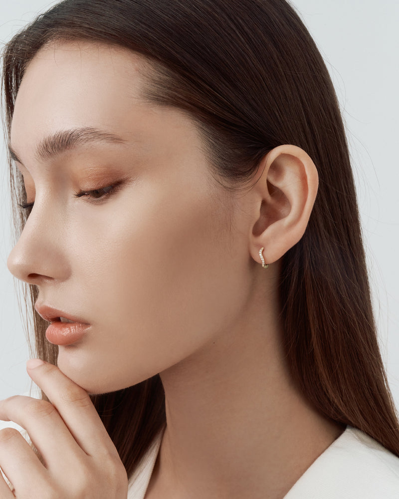 Pavé Diamond Wave Earrings