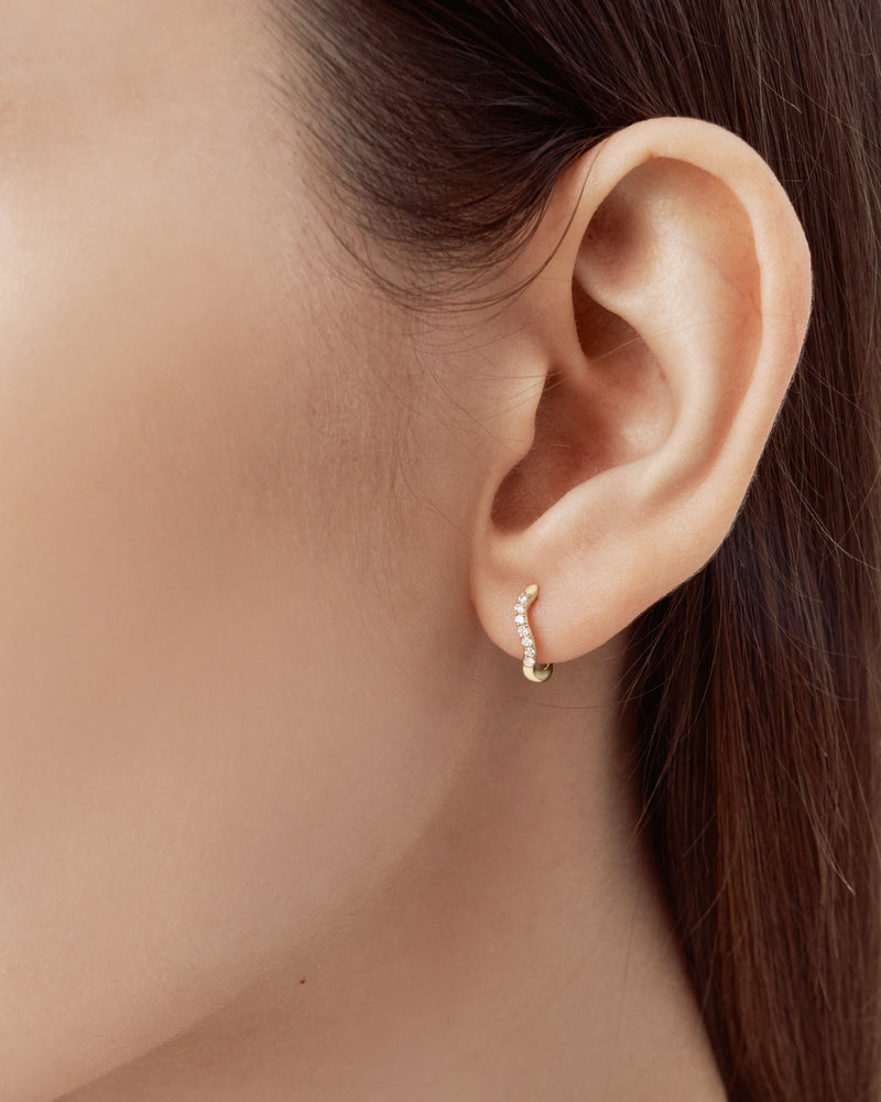 Pavé Diamond Wave Earrings