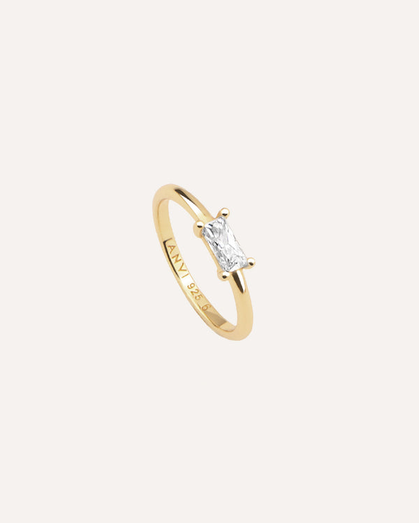 Luxe Solitaire Ring