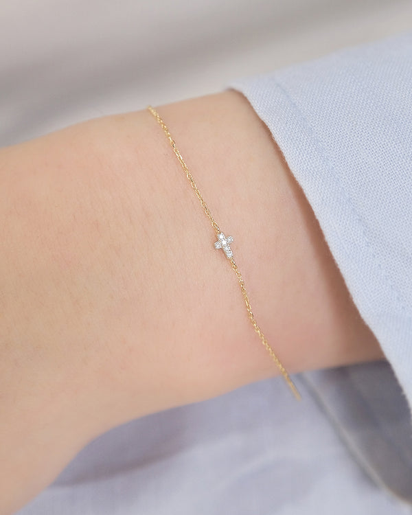 Cross Diamond Bracelet