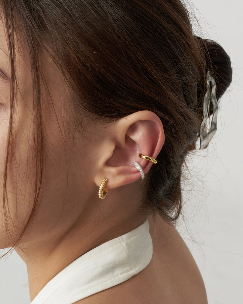Wave Pave Earcuff