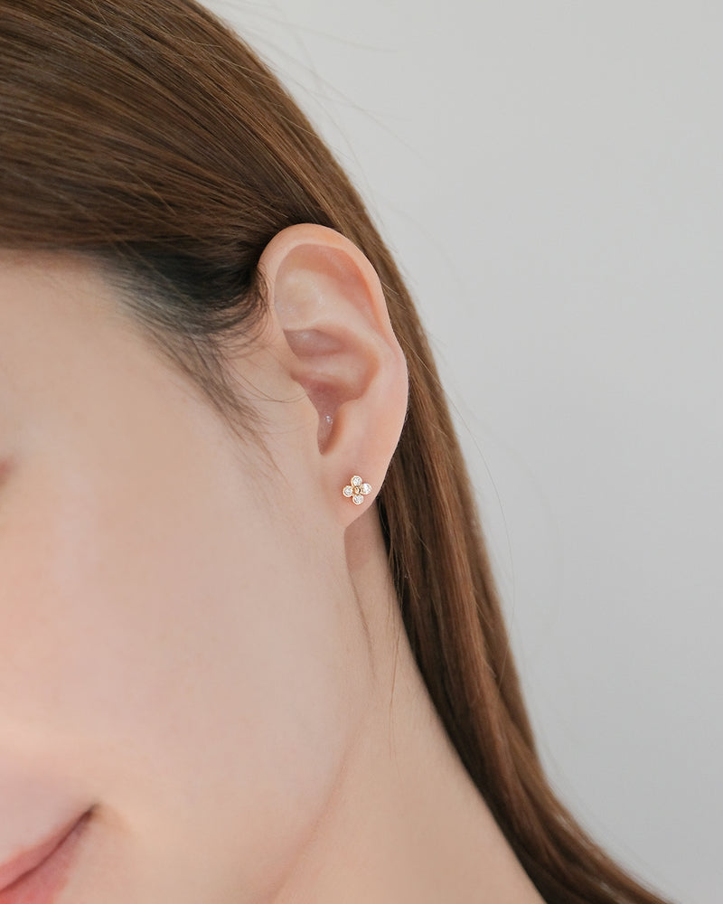 Four Leaf Clover Diamond Stud