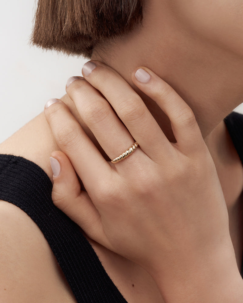 Croissant Dôme Ring