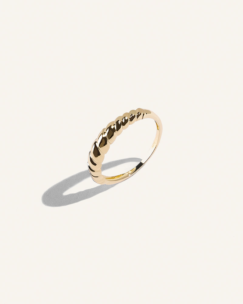 Croissant Dôme Ring
